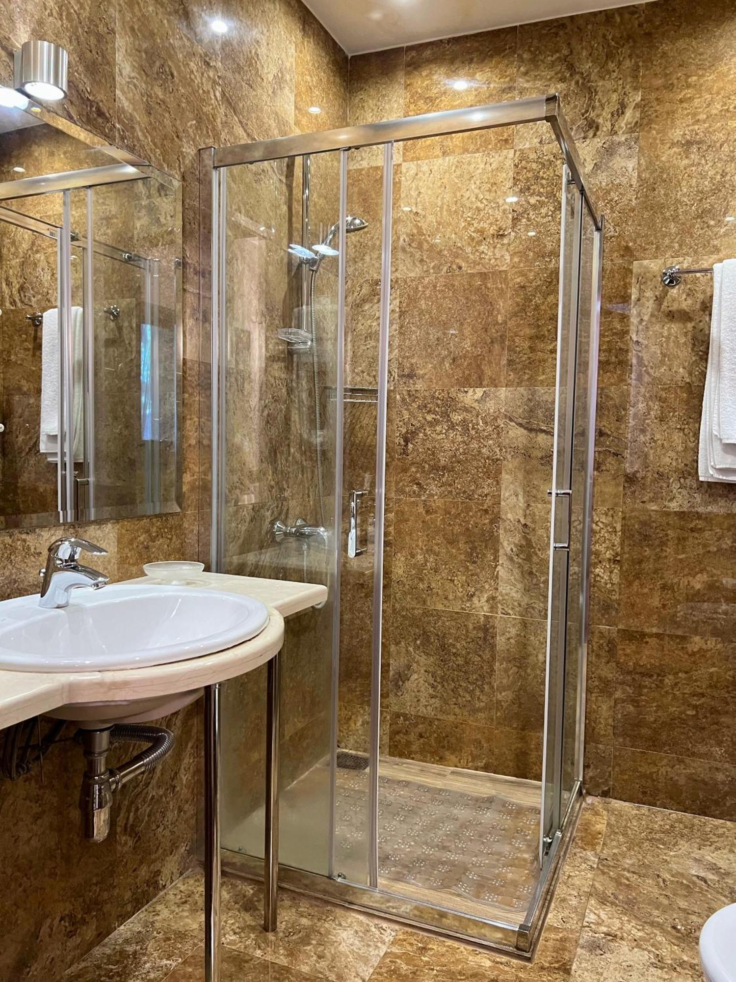 אלמטי Jeppesen Residence מראה חיצוני תמונה